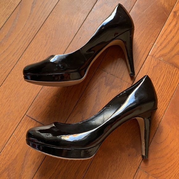 Vince Camuto shiny black heels - size 8 - Picture 9 of 13